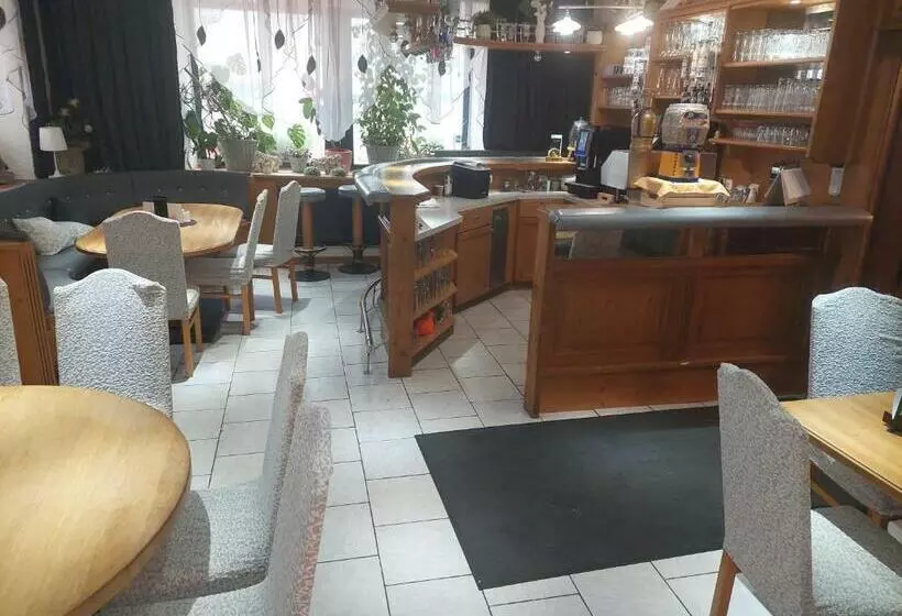 ペンション Gasthof Zur Post