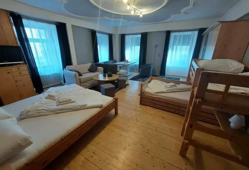 ペンション Gasthof Zur Post