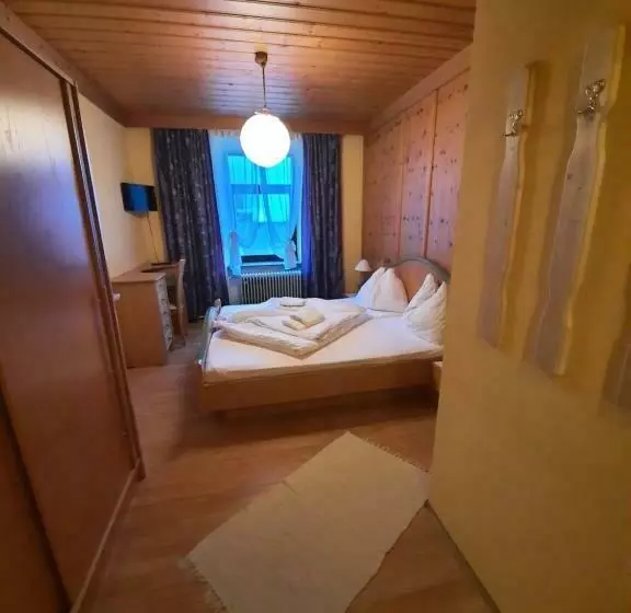 ペンション Gasthof Zur Post