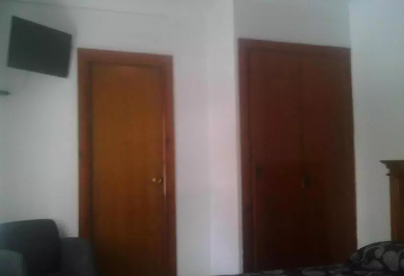 ペンション Hostal Cabrera