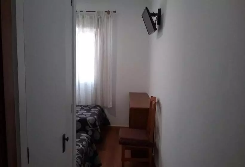 ペンション Hostal Cabrera