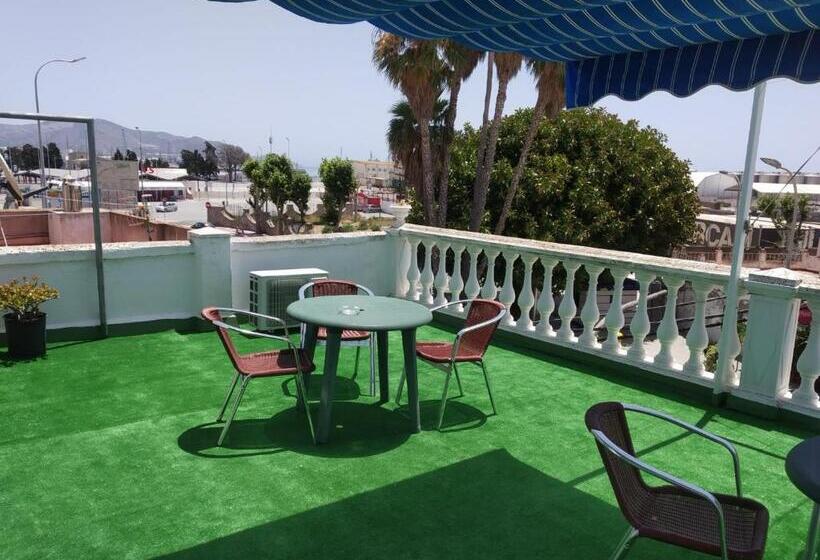 پانسیون Hostal Cabrera