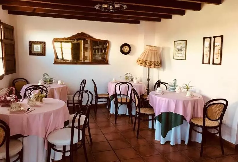 پانسیون Posada Fuentedevilla