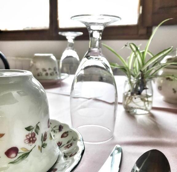 膳宿费 Posada Fuentedevilla