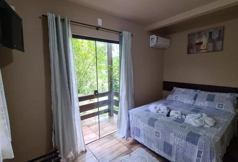 ペンション Pousada éphira