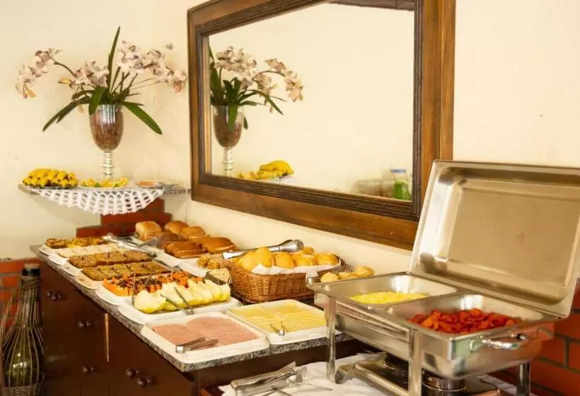 ペンション Pousada éphira