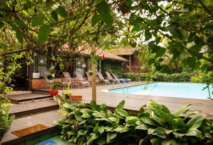 ペンション Pousada éphira