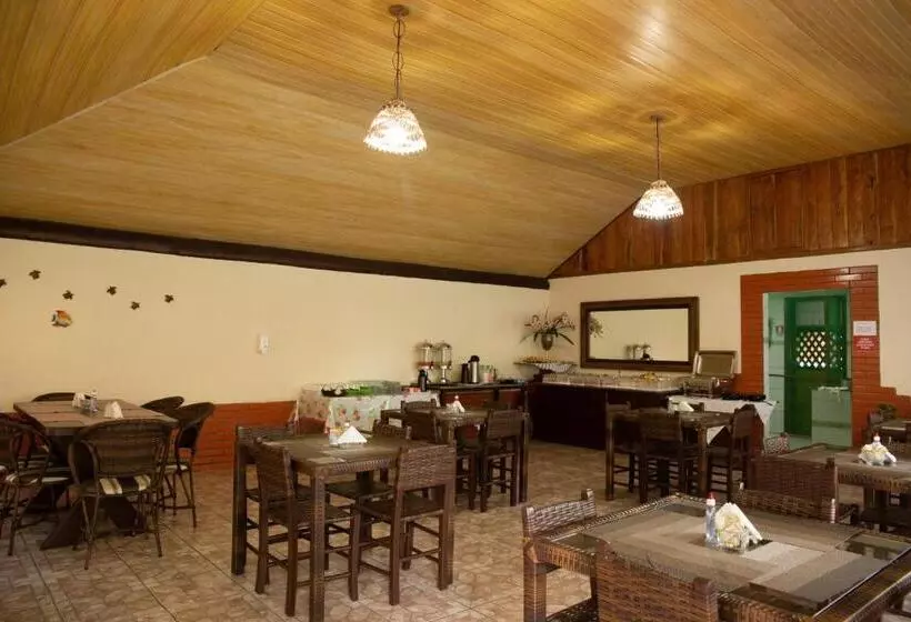 ペンション Pousada éphira