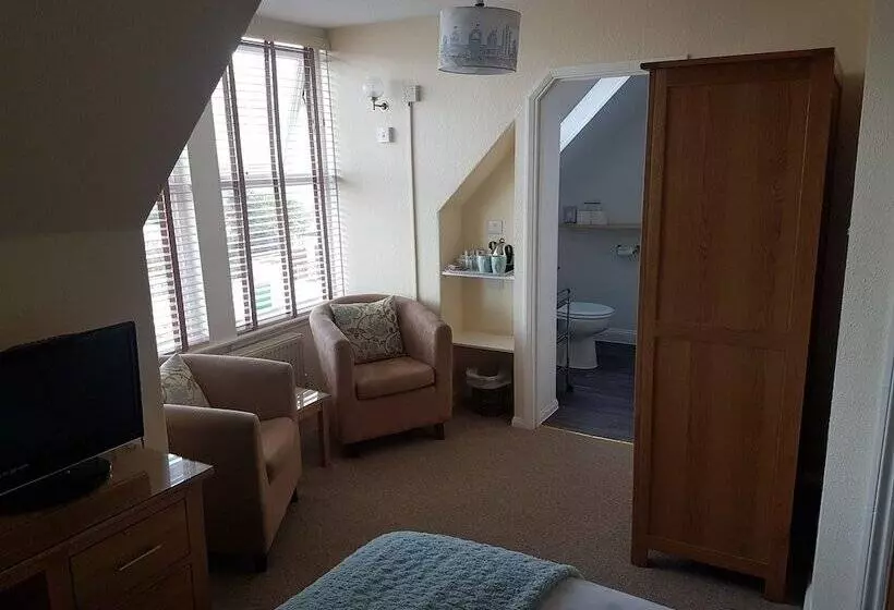 ペンション The Trelinda Guest House