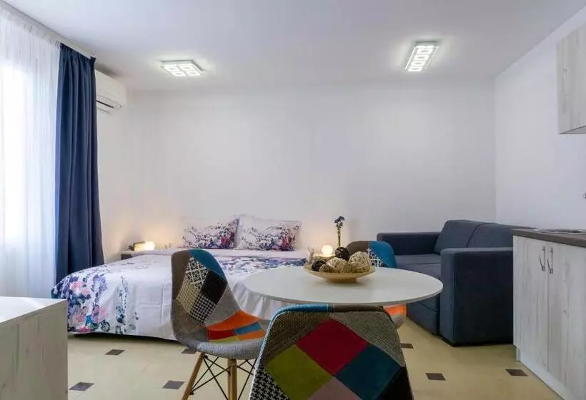 Sofia Central Hotel Apartments