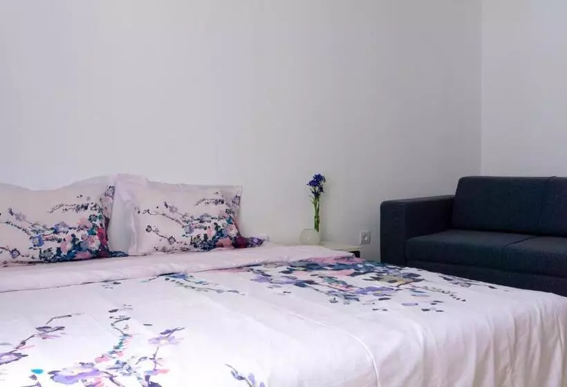 Sofia Central Hotel Apartments