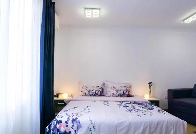 Sofia Central Hotel Apartments