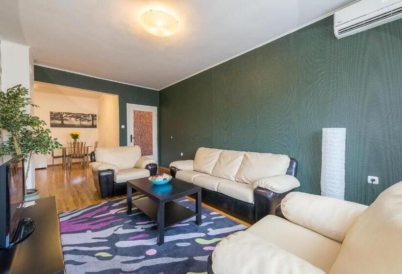 Sofia Central Hotel Apartments