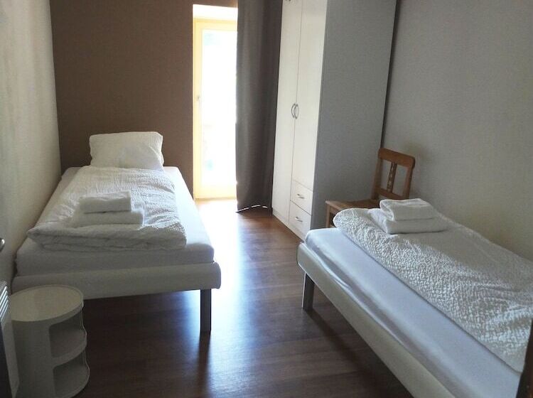 ユースホステル Alloggi Alla Cantina