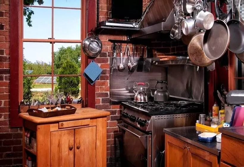 Retkeilymaja The Inn At Locke House