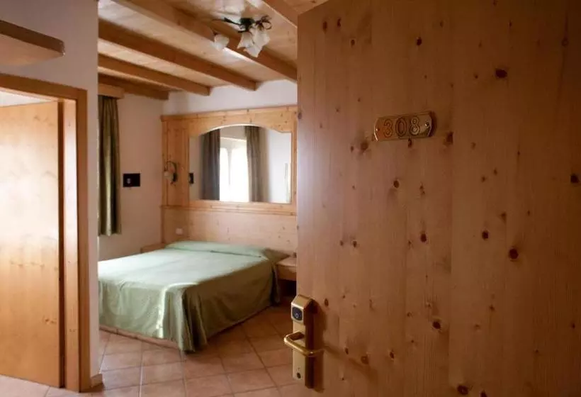 ホテル Agritur Scoiattolo