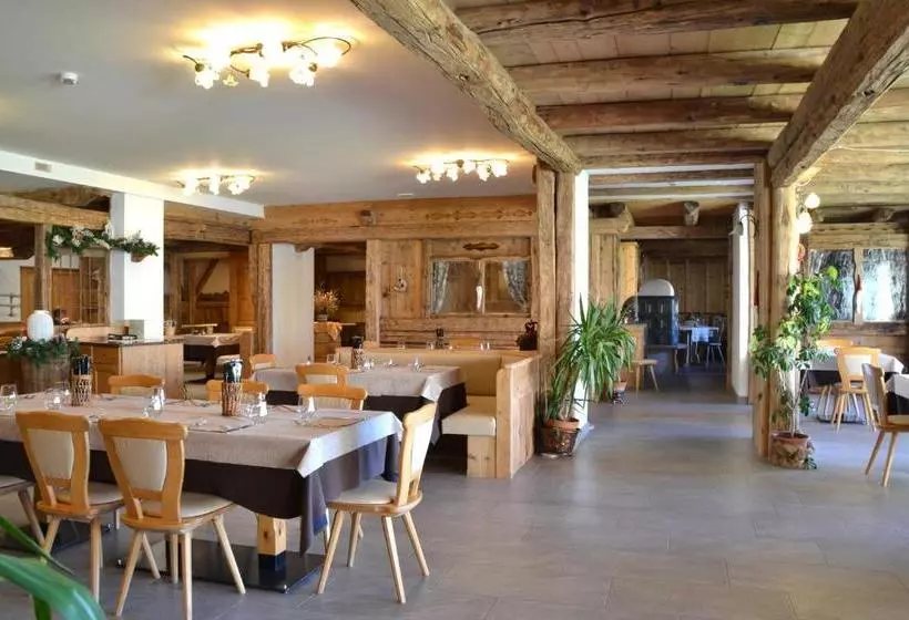 ホテル Agritur Scoiattolo