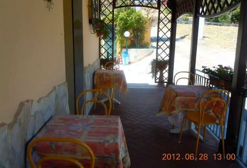 Hotelli Pensione San Michele
