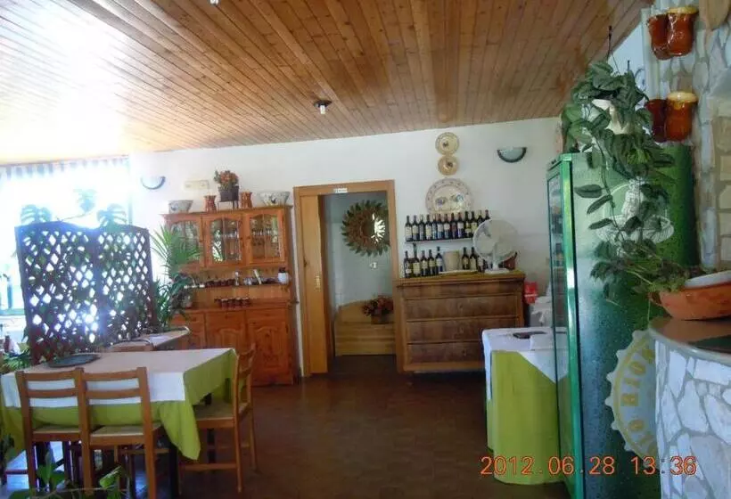 Hotelli Pensione San Michele