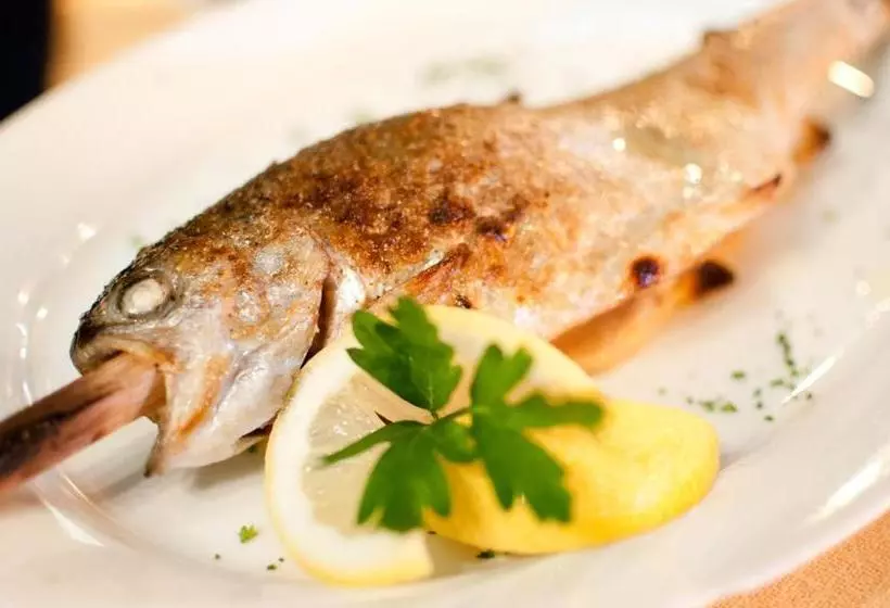 ペンション Gasthof Fischerstüberl