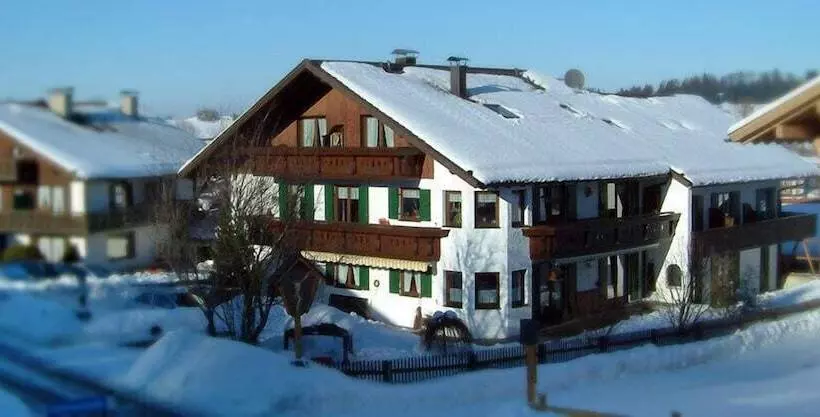 پانسیون Gästehaus Alpina