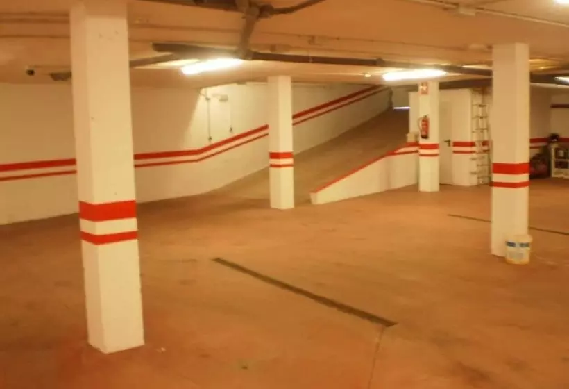 پانسیون Hostal Rica Posada