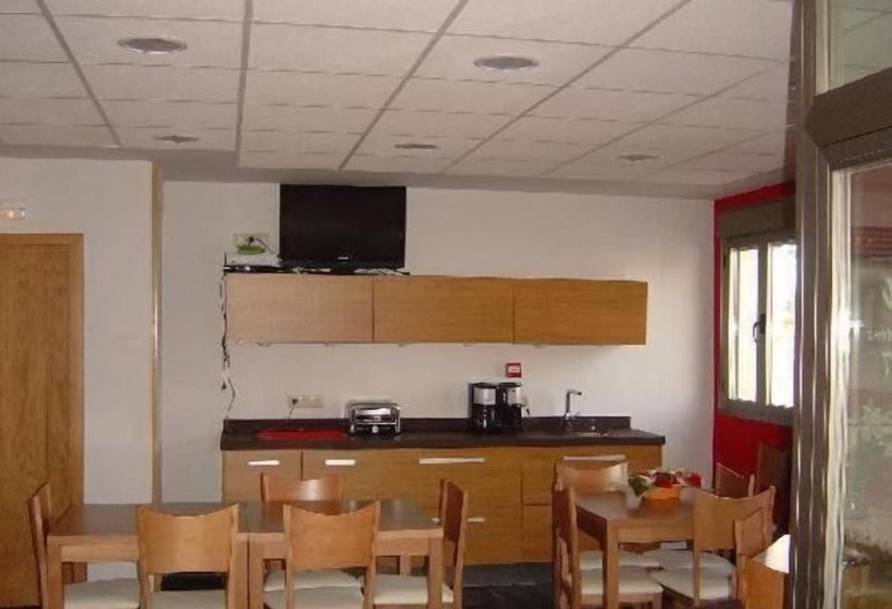 بنسيون Hostal Rica Posada