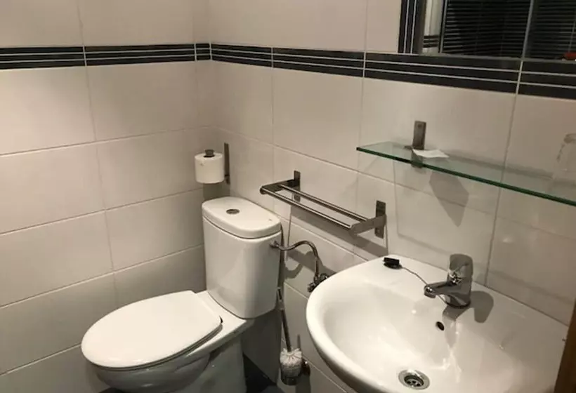 پانسیون Hostal Rica Posada