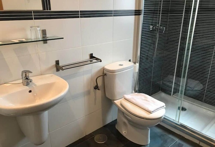 بنسيون Hostal Rica Posada