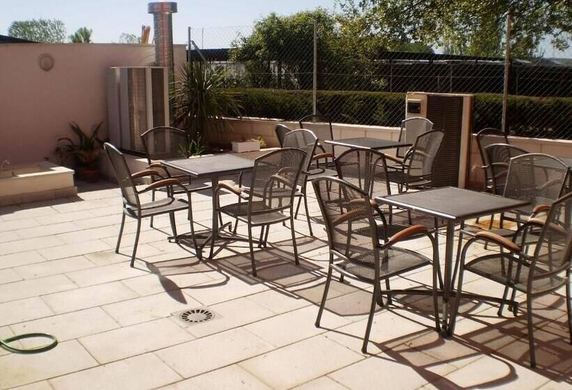 بنسيون Hostal Rica Posada