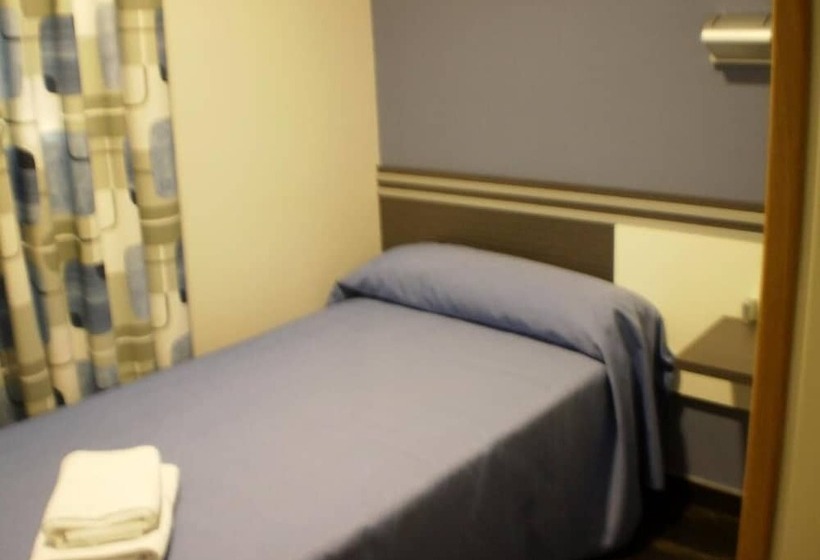 بنسيون Hostal Rica Posada