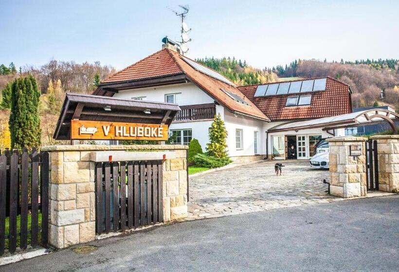 Panzió Penzion V Hluboké A Department Glamp