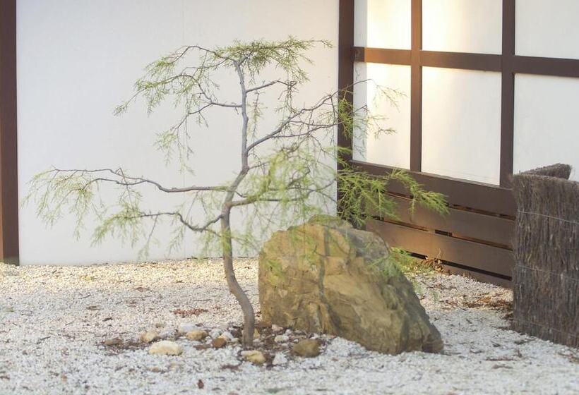 리조트 Shizuka Ryokan Japanese Country Spa & Wellness Retreat