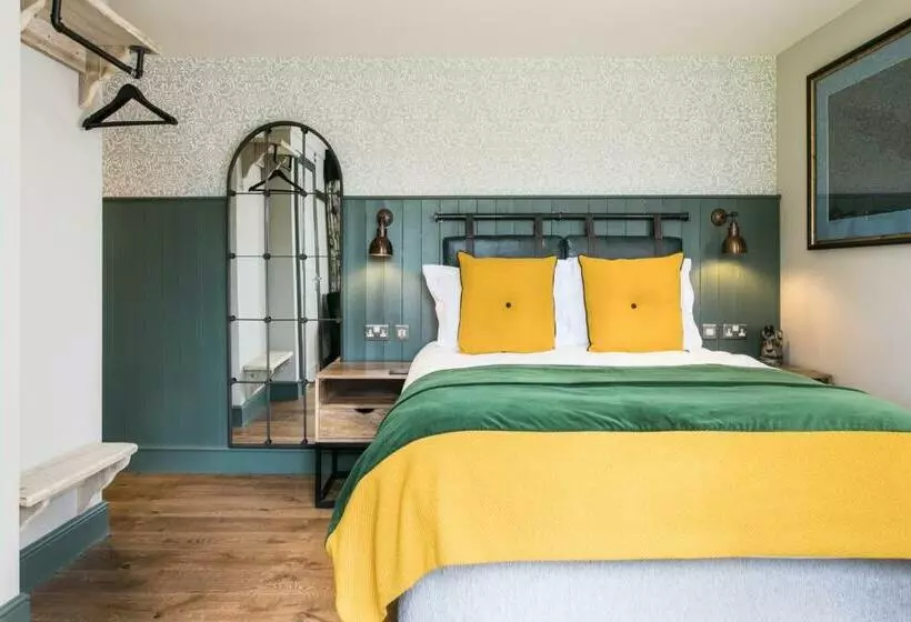 ユースホステル The Green Dragon Inn