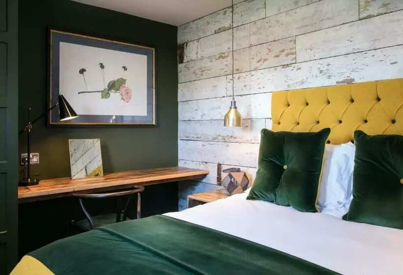 ユースホステル The Green Dragon Inn