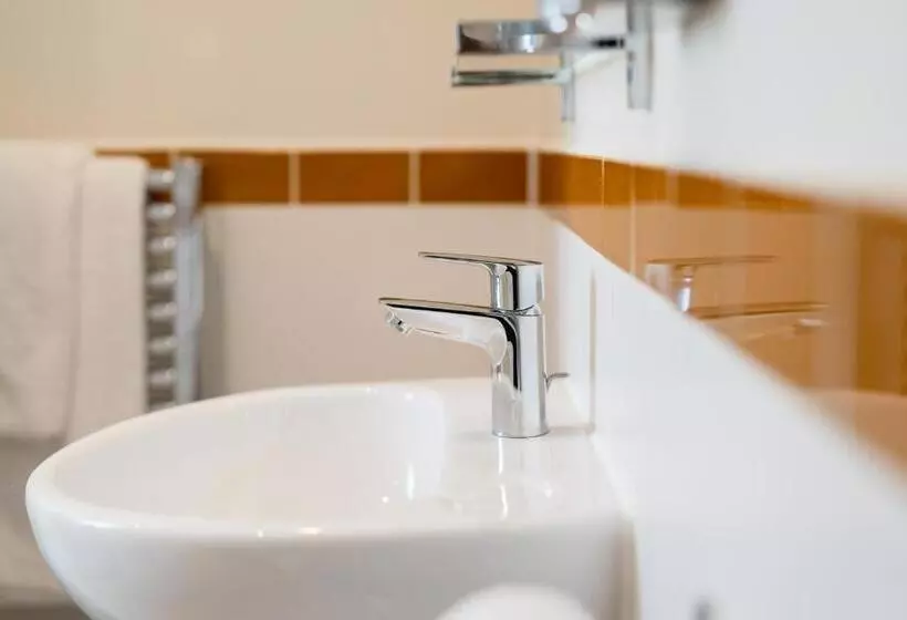 ユースホステル The Richard Onslow