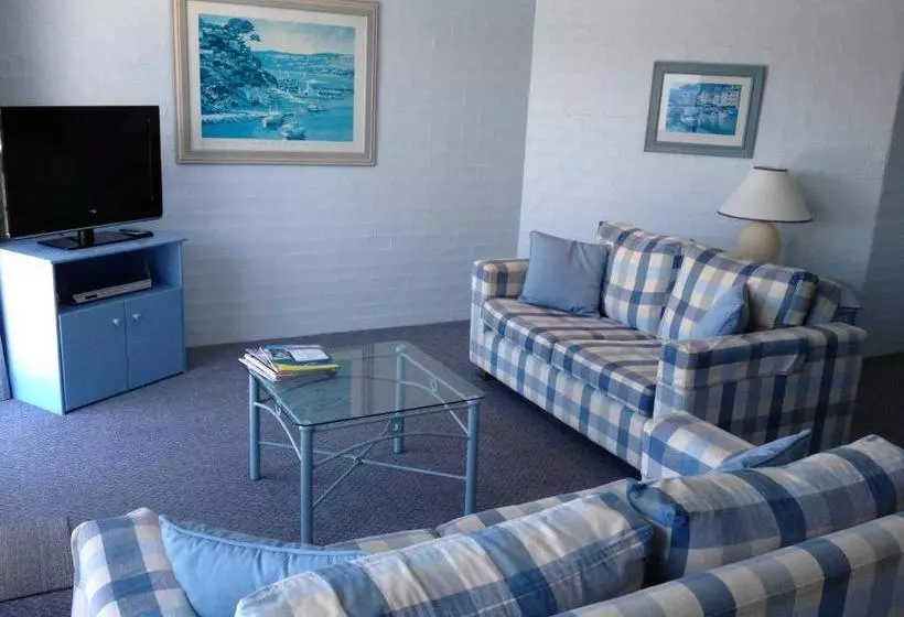 Breakers Apartments