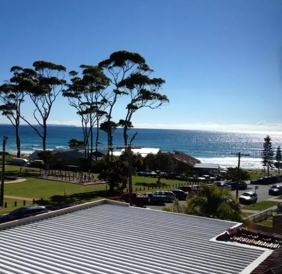 Breakers Apartments