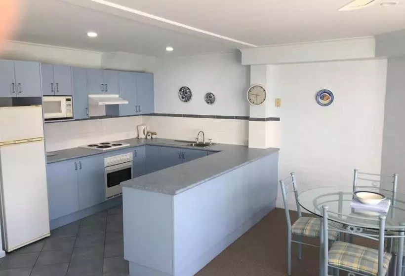 Breakers Apartments
