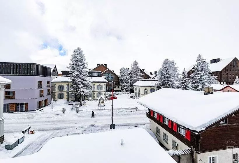 Hotelli Bergidyll   Riders Haven