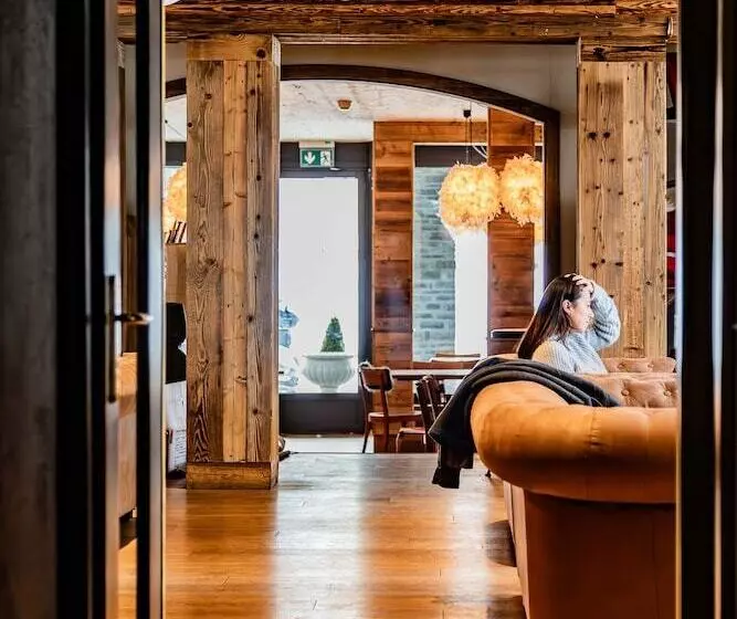 Hotelli Bergidyll   Riders Haven