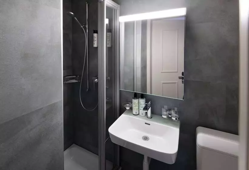 Hotelli Bergidyll   Riders Haven