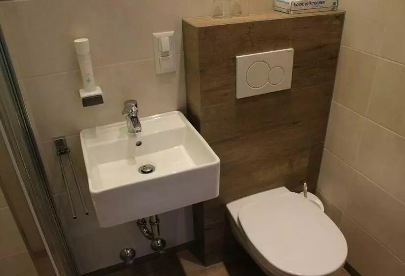 هتل Restaurant Schweizerhaus