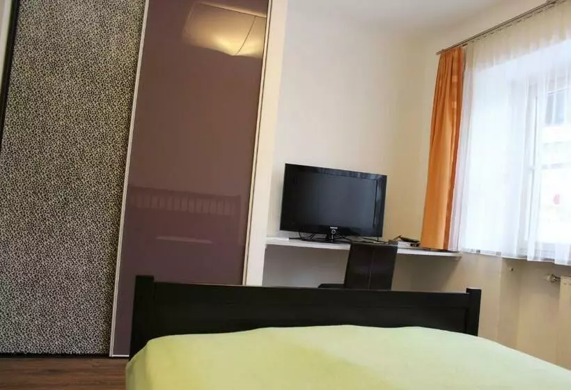 هتل Restaurant Schweizerhaus