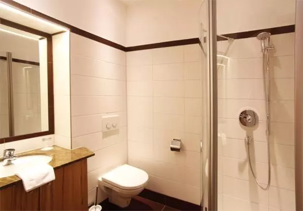 ペンション Frühstückshotel Scharinger