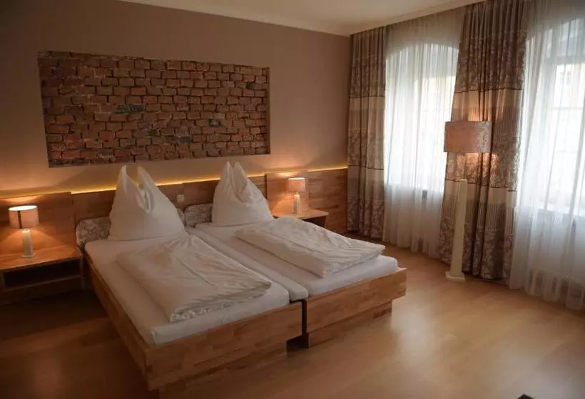 ペンション Frühstückshotel Scharinger