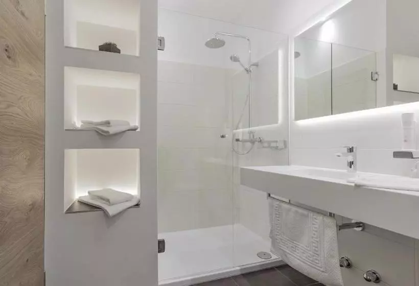 ペンション Frühstückshotel Scharinger