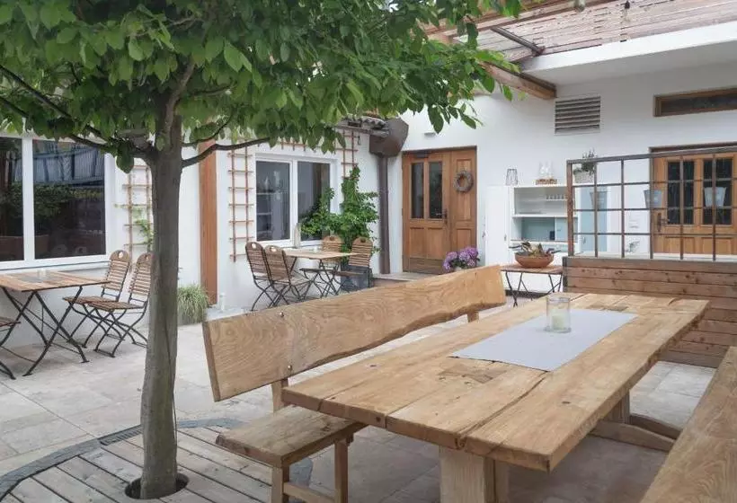 ペンション Frühstückshotel Scharinger