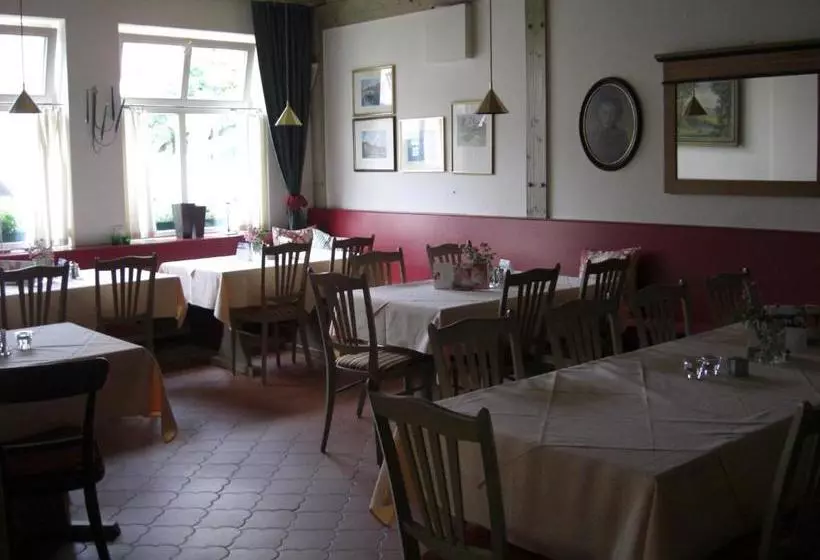 Majatalo Zur Post Garni