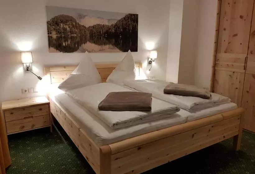 ペンション Haus Alpenglühn
